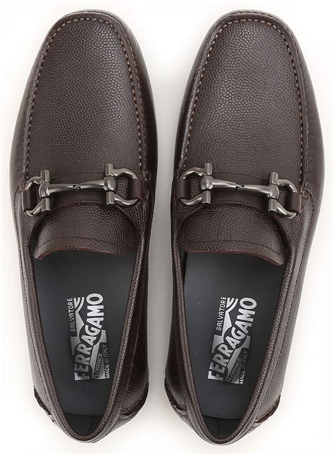 calzado ferragamo para hombre|salvatore ferragamo men's shoes clearance.